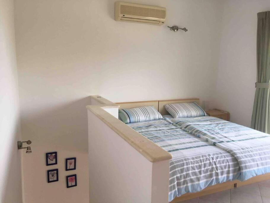 Lovely Split Level Apartment With Sea View, Pool, Free Parking And Wifi Cavtat Kültér fotó